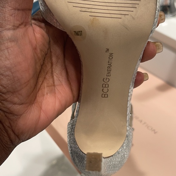 Sliver and White Printed Peep Toe Heels - Picture 4 of 6